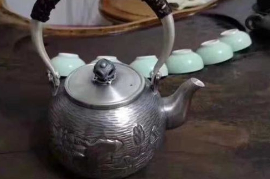 常見(jiàn)的七大材質(zhì)的茶具優(yōu)缺點(diǎn)，用什么材質(zhì)的茶具泡茶最好？