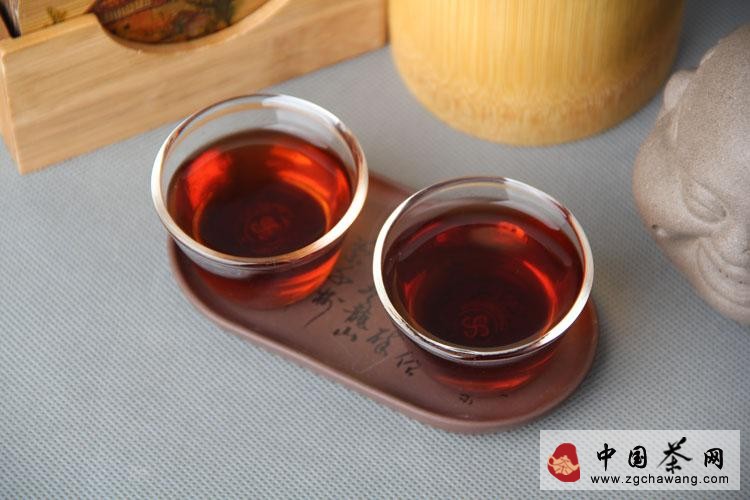 普洱茶熟茶茶湯攝影圖片