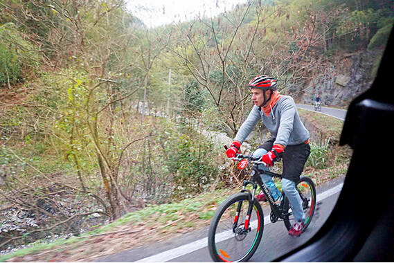 &ldquo;六安茶谷國家風(fēng)景道 國際山地車手體驗(yàn)游&rdquo;活動(dòng)圓滿成功