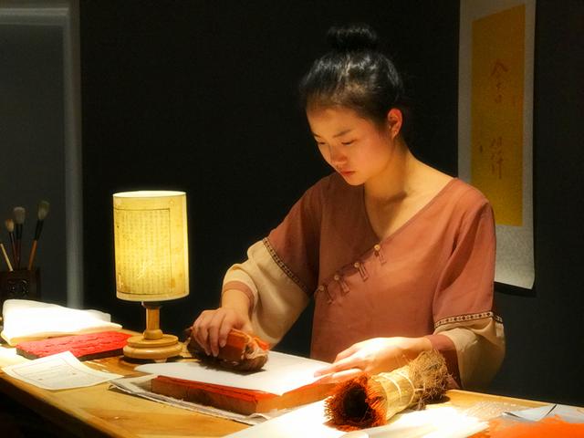 現(xiàn)代文創(chuàng)融合非遺古韻 再現(xiàn)&ldquo;絲路上的茶席&rdquo;