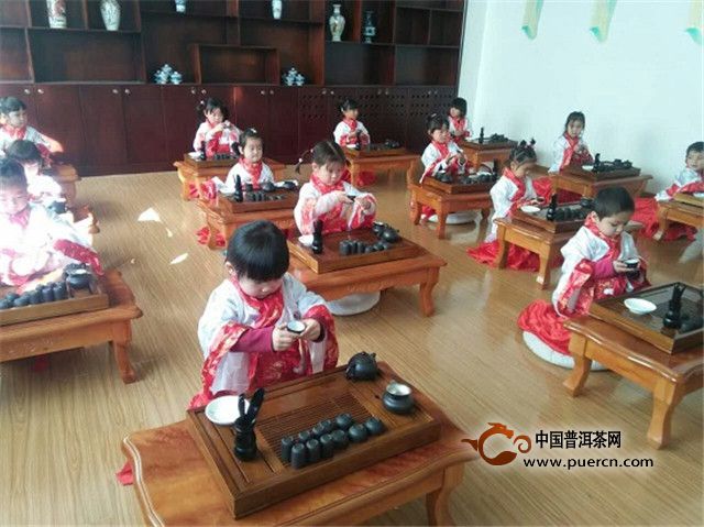 【普洱茶話(huà)·原創(chuàng  )】喝普洱茶，父母或許是最好的老師