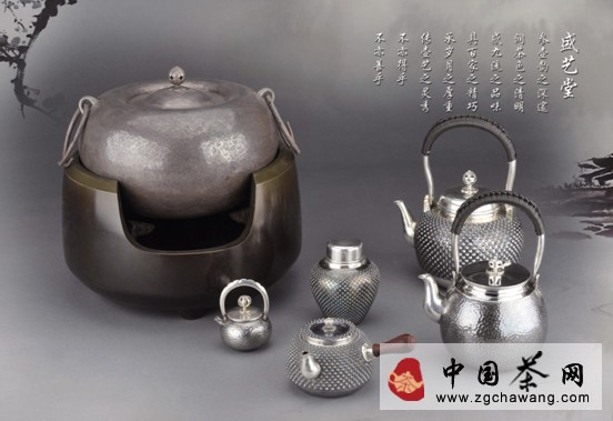 配圖